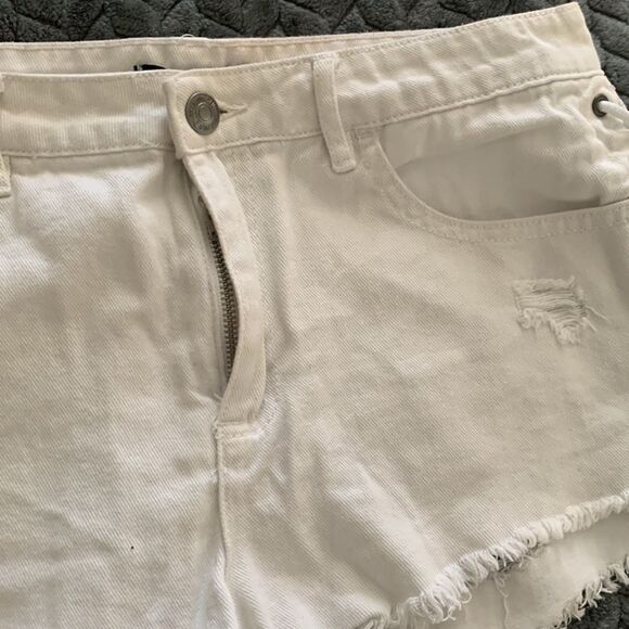 Fun Forever 21, white tie up Jean shorts - Picture 2 of 5